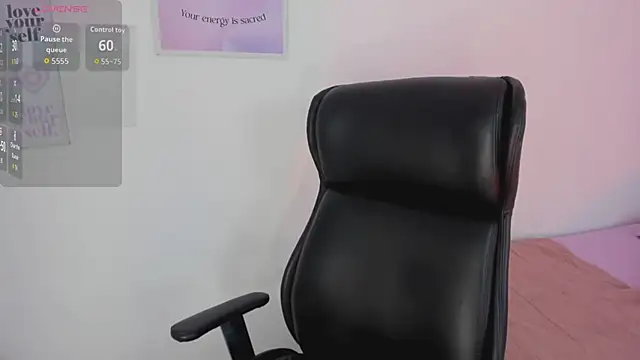 LanaJones  online show from 17, 4, 2026