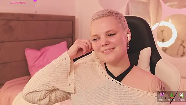 Snapshot of LikaBerry1 chatting on 14, 2, 2026 LikaBerry1 online show from 14, 2, 2026