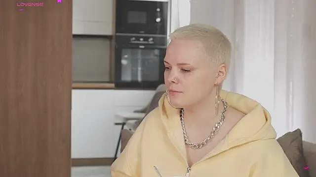 LikaBerry1 online show from 13, 4, 2026