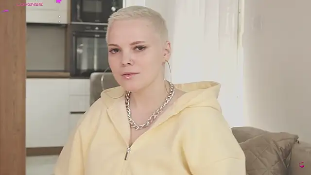 LikaBerry1 online show from 12, 4, 2026