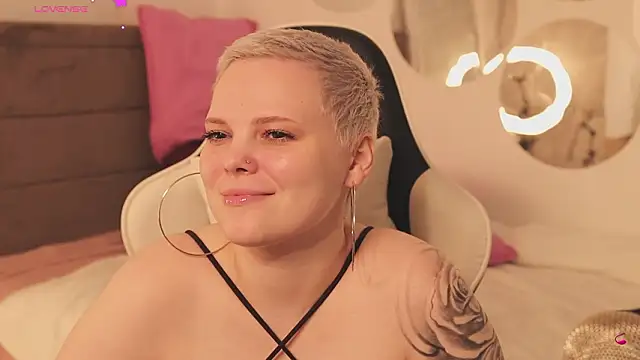 LikaBerry1 online show from 7, 3, 2026