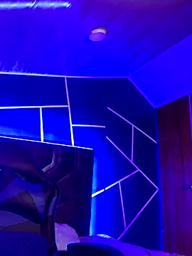 Snapshot of angel_natural chatting on 8, 9, 2025 angel natural online show from 8, 9, 2025