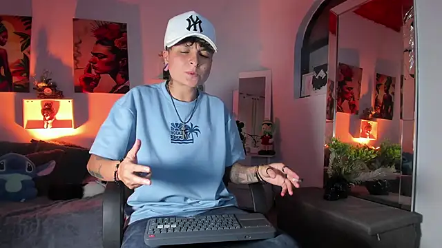 ZuryRamirez  online show from 27, 11, 2025