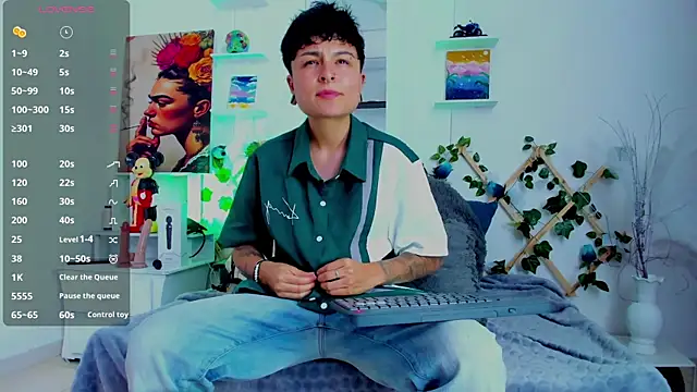 ZuryRamirez  online show from 19, 2, 2025