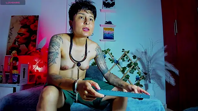 ZuryRamirez  online show from 23, 2, 2025