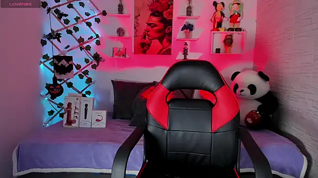 ZuryRamirez  online show from 6, 11, 2025