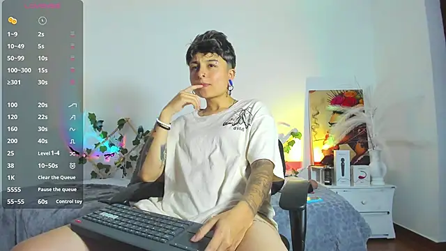 ZuryRamirez  online show from 7, 3, 2025