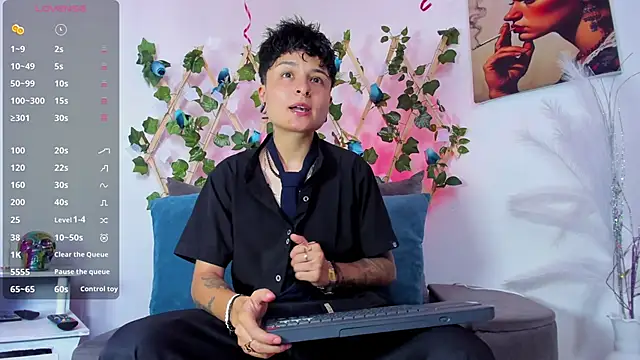 ZuryRamirez  online show from 14, 2, 2025