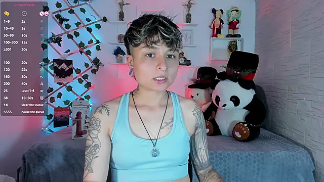 ZuryRamirez  online show from 10, 10, 2025