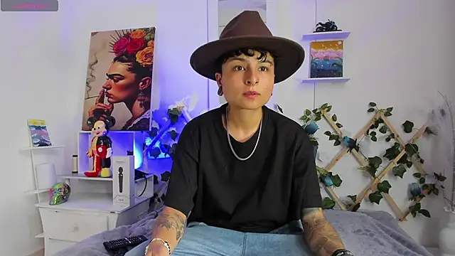 ZuryRamirez  online show from 23, 2, 2025