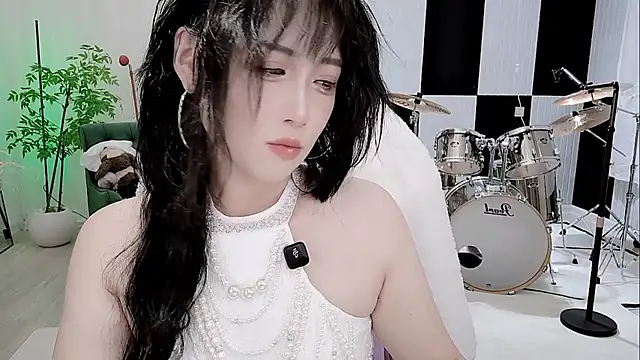 Vaness-a online show from 4, 10, 2025