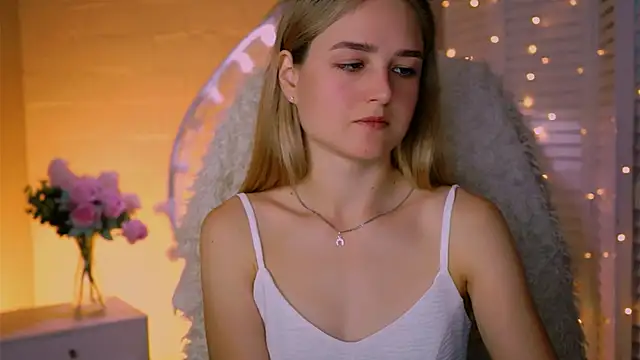 DeboraLarson online show from 14, 9, 2025