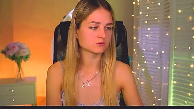 DeboraLarson online show from 29, 6, 2026