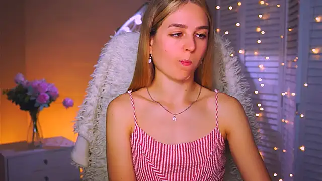 DeboraLarson online show from 4, 10, 2025