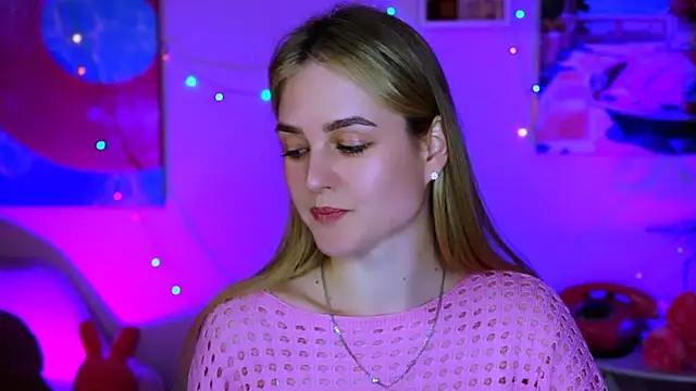 DeboraLarson online show from 21, 3, 2025