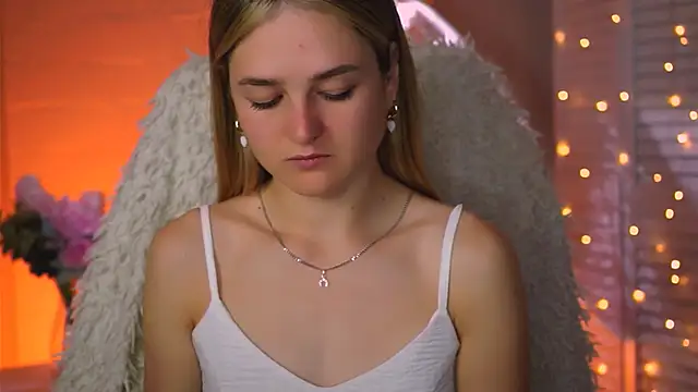 DeboraLarson online show from 22, 9, 2025