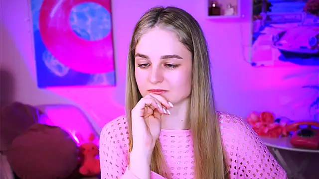 DeboraLarson online show from 5, 3, 2025