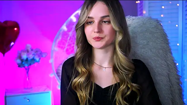 DeboraLarson online show from 1, 3, 2025