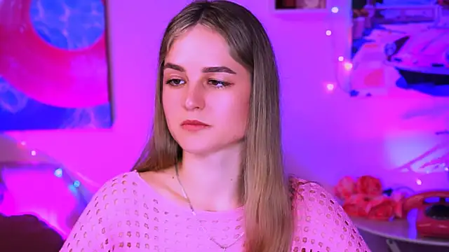 DeboraLarson online show from 7, 3, 2025