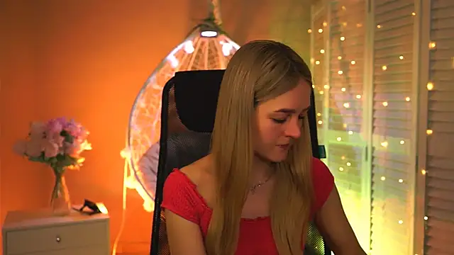 DeboraLarson online show from 10, 3, 2026