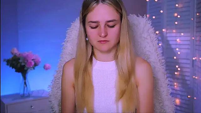 DeboraLarson online show from 3, 10, 2025