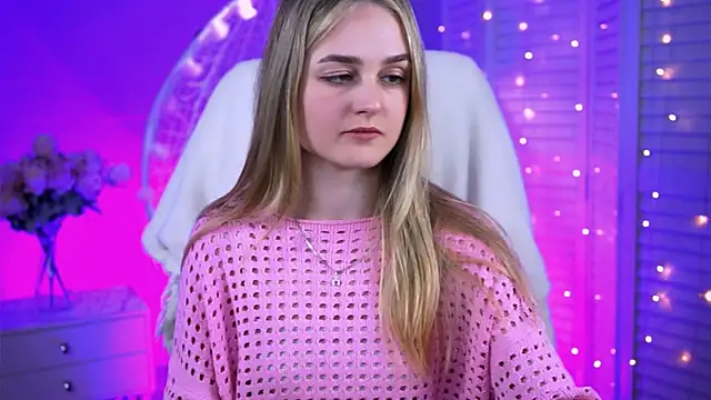 DeboraLarson online show from 19, 3, 2025