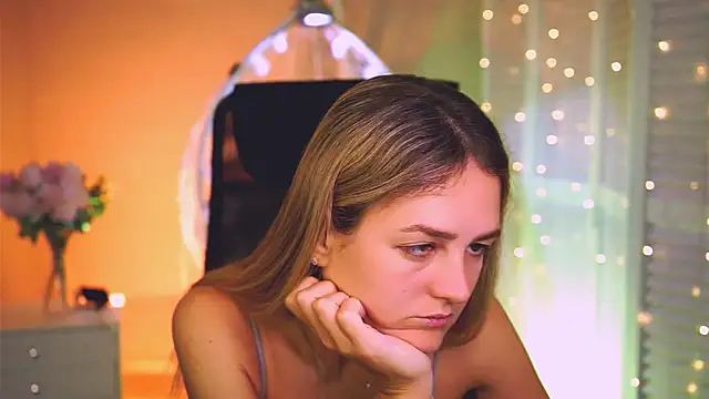 DeboraLarson online show from 12, 6, 2026