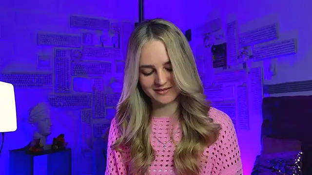 DeboraLarson online show from 13, 3, 2025