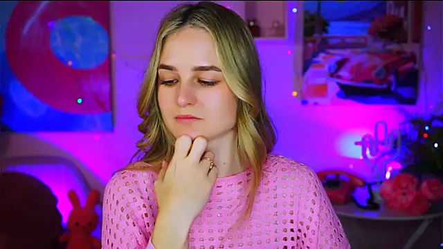 DeboraLarson online show from 18, 3, 2025