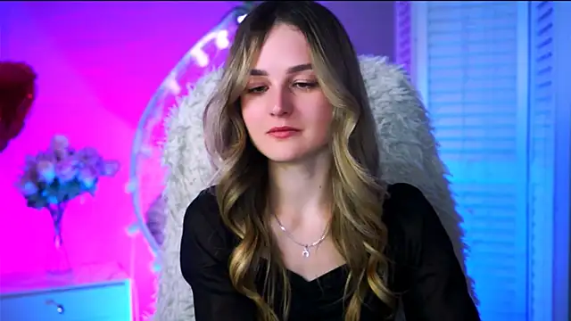 DeboraLarson online show from 1, 3, 2025