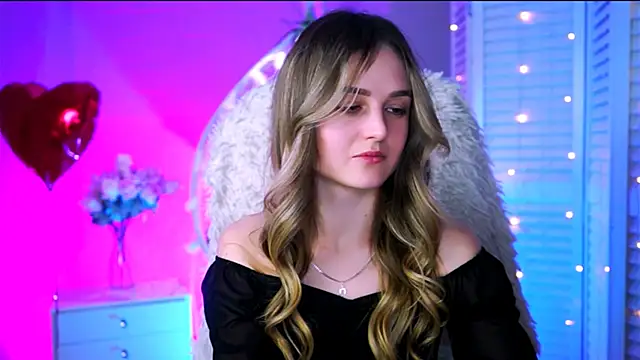 DeboraLarson online show from 2, 3, 2025