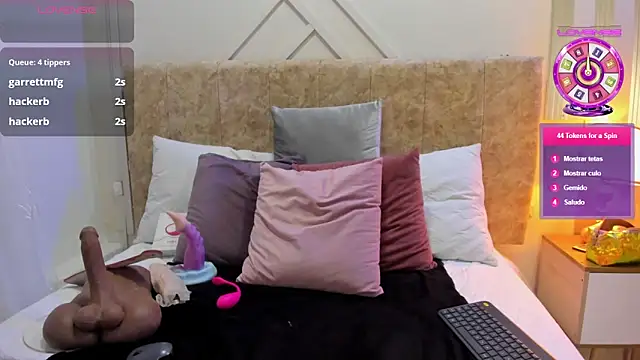 ashley  foxx  online show from 5, 1, 2026