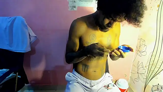 Snapshot of bigblackhotx1 chatting on 1, 5, 2026 bigblackhotx1 online show from 1, 5, 2026
