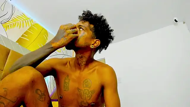 bigblackhotx1 online show from 10, 9, 2025