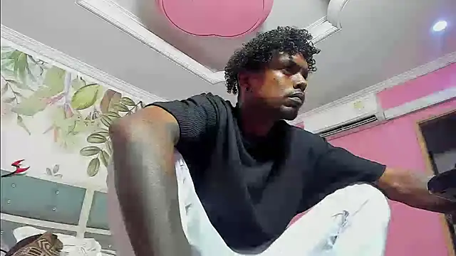 Snapshot of bigblackhotx1 chatting on 19, 1, 2026 bigblackhotx1 online show from 19, 1, 2026