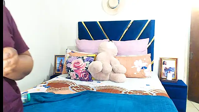 veronica1xxx online show from 24, 9, 2025