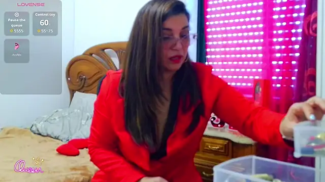 Julie Boronat26 online show from 25, 3, 2026