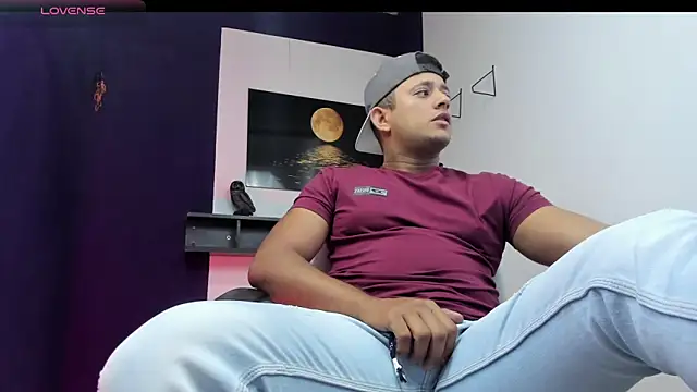 Snapshot of Marcos_garcias chatting on 6, 3, 2025 Marcos garcias online show from 6, 3, 2025