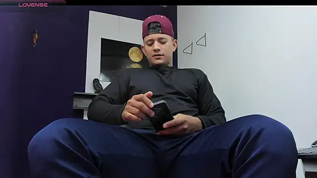 Snapshot of Marcos_garcias chatting on 17, 3, 2025 Marcos garcias online show from 17, 3, 2025