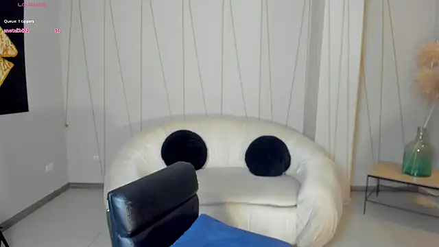 Snapshot of StacyWoods chatting on 6, 3, 2025 StacyWoods online show from 6, 3, 2025