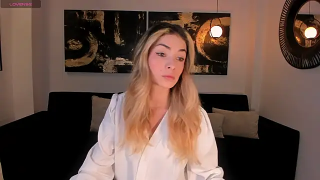 Snapshot of StacyWoods chatting on 3, 7, 2026 StacyWoods online show from 3, 7, 2026