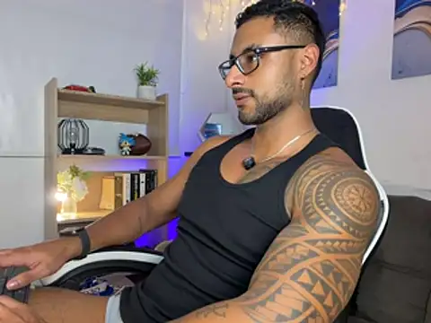 Snapshot of LiamGarcia1 chatting on 17, 7, 2026 LiamGarcia1 online show from 17, 7, 2026