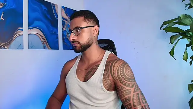 LiamGarcia1 online show from 23, 3, 2026