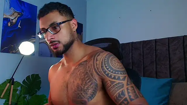 LiamGarcia1 online show from 14, 9, 2025