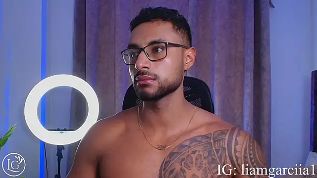 LiamGarcia1 online show from 20, 3, 2025