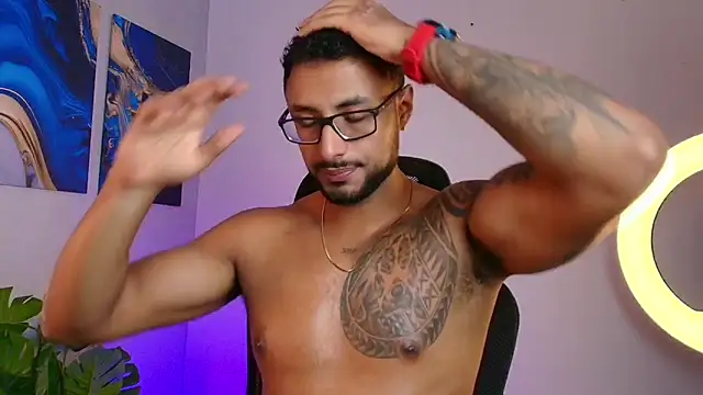 LiamGarcia1 online show from 16, 9, 2025