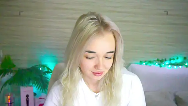 Ashley S online show from 25, 9, 2025