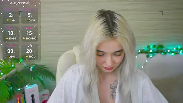 Ashley S online show from 8, 3, 2025