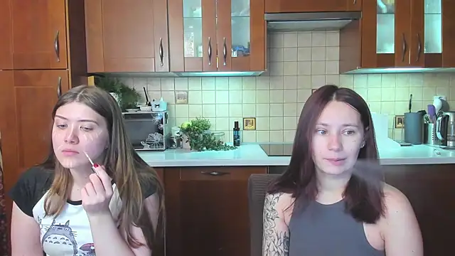 HotCaramellsTV online show from 30, 4, 2026