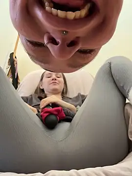 HotCaramellsTV online show from 28, 10, 2025